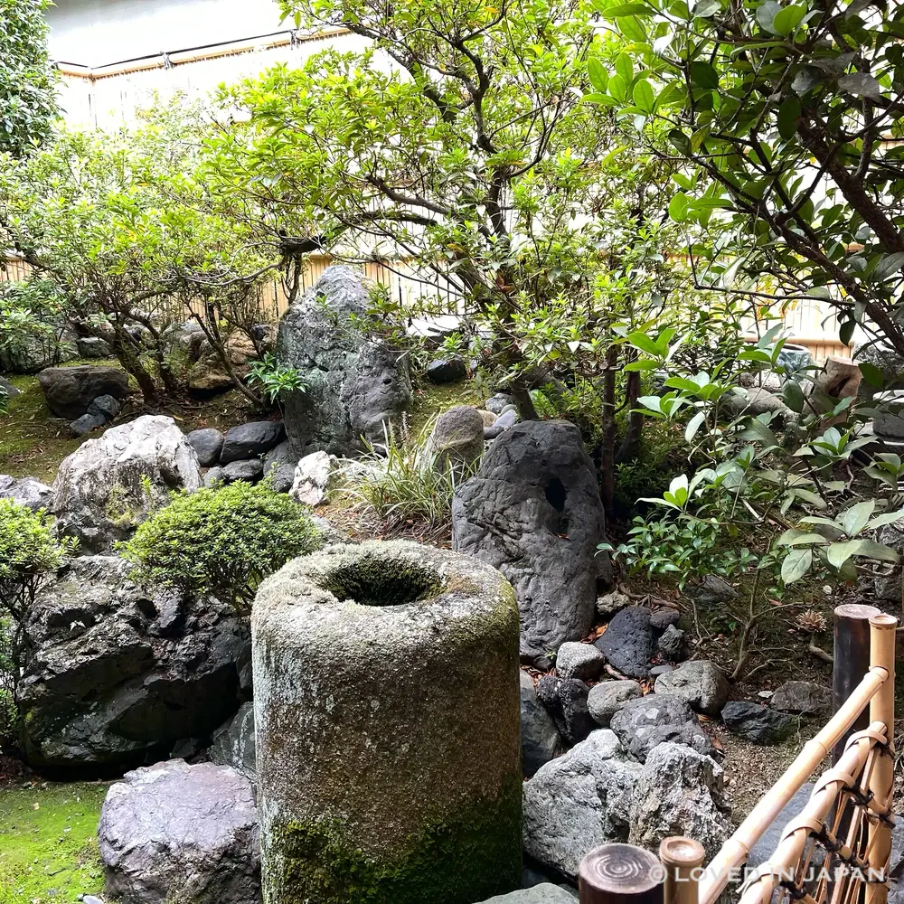 Garden seating at Ichiwa