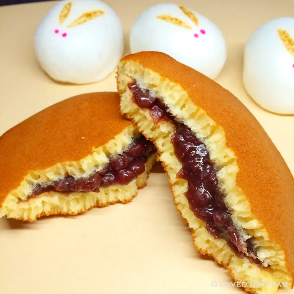 Close-up of the pancakes and filling in Usagiya dorayaki