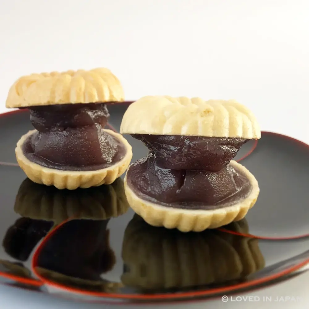 Kiku Monaka with its chrysanthemum-shaped wafer shell
